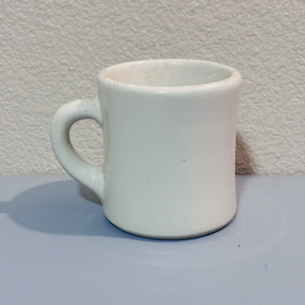 Victor Restaurant‎ Ware White Mug Coffee Cup Porcelain 6 Ounces  Beige Solid